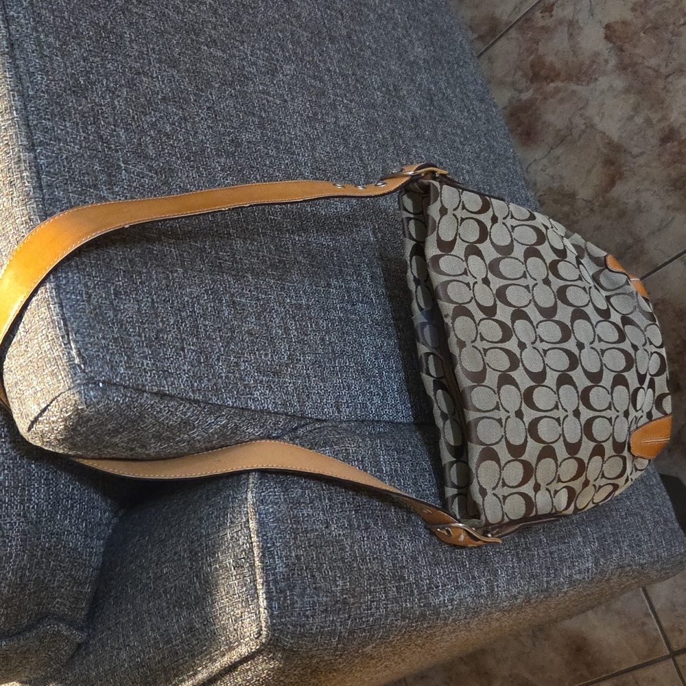 Coach Tan and Brown Signature Shoulder Bag - Picture 6 of 7